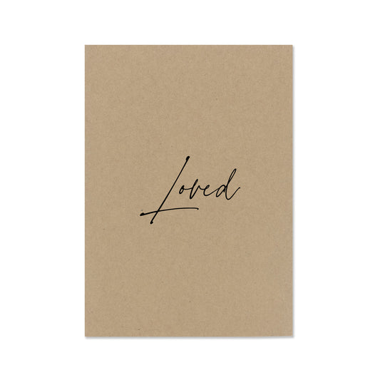 Christelijke wenskaart loved zwarte letters op kraftpapier